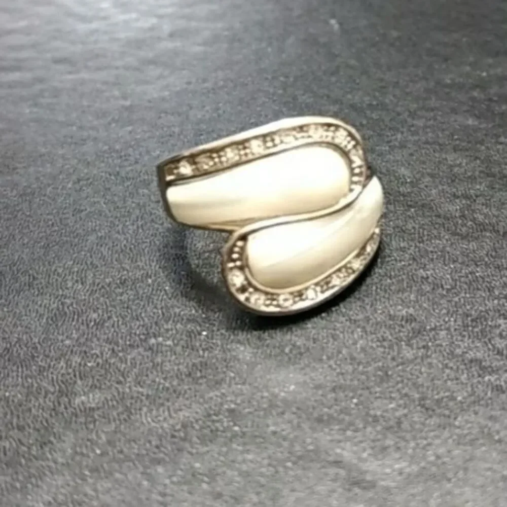 Silver tone ring with white stone Size 8